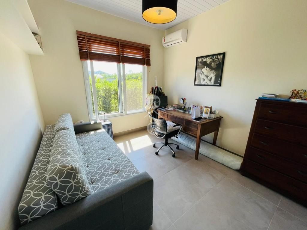 Casa em Sul do Rio, Santo Amaro da Imperatriz. 3 quartos, 320m². Imagem 10 de 15